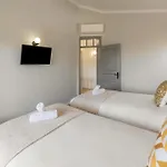 Lagoon & Deluxe Villa
