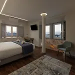 Villa Lagoon & Deluxe