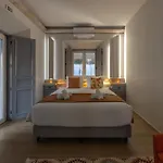 Lagoon & Deluxe Villa