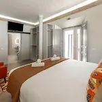 Villa Lagoon & Deluxe
