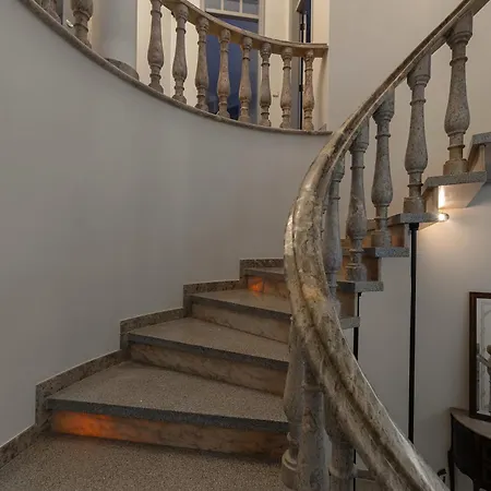 Lagoon & Deluxe * 卡尔达斯达·赖尼亚