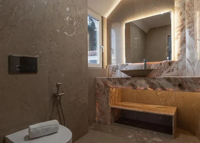 Lagoon & Deluxe Βίλα