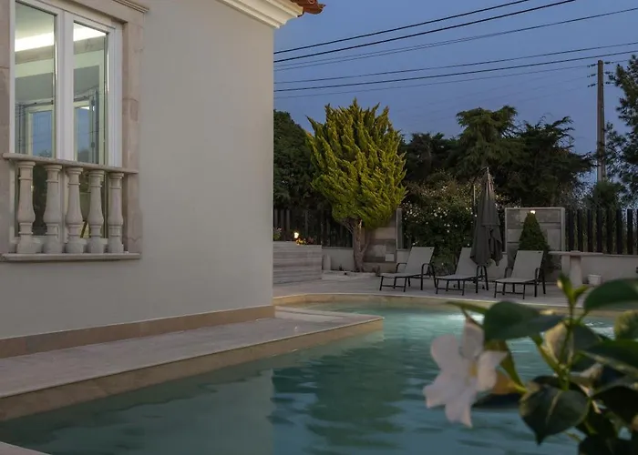 Lagoon & Deluxe Βίλα