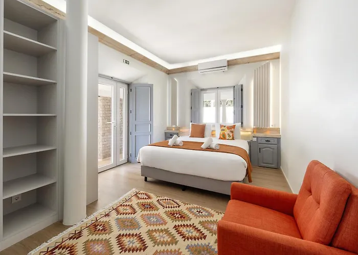 Lagoon & Deluxe Βίλα